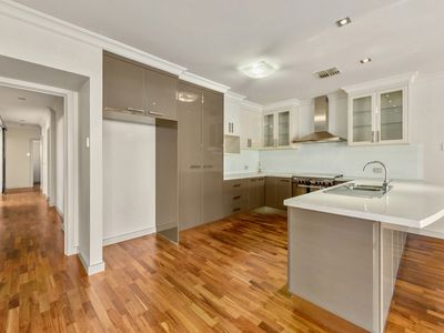 19A Lake Terrace West, Mount Gambier