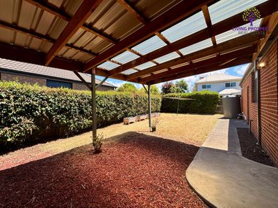 8 McCauley Street, Point Cook