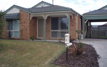8 Julia Court, Cranbourne