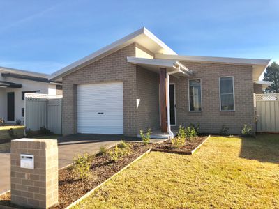 73a Champagne Drive, Dubbo