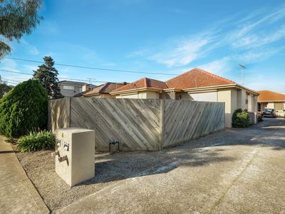 1 / 6 Maude Avenue, Glenroy