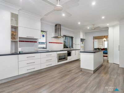 116 Pease Street, Manoora