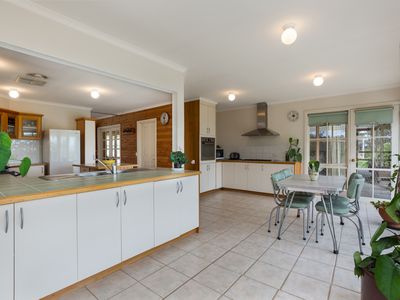 92 Sangsters Lane, Heathcote