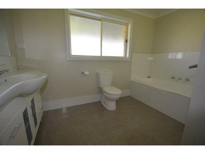 6 Harrie Rowland Place, Gunnedah