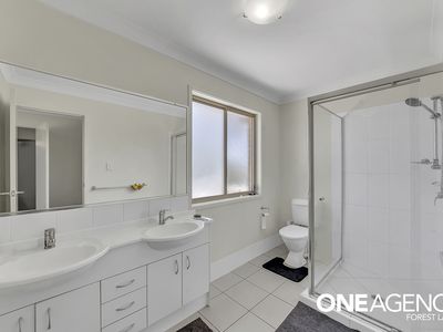 3 / 2 Grandly Street, Doolandella