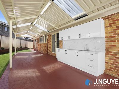 42 Tumburamba Crescent, Heckenberg