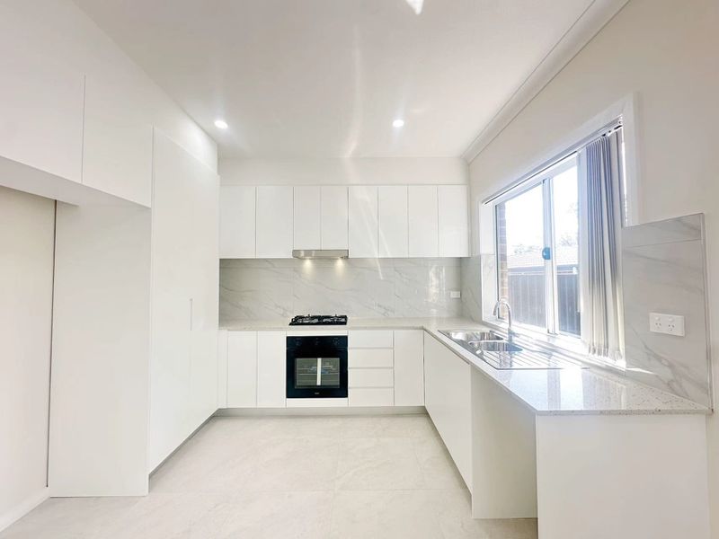 6A Scribbly Place, Macquarie Fields