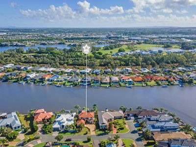 18 Eastpark Waters, Helensvale