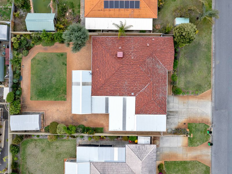 100 Bottlebrush Drive, Kiara