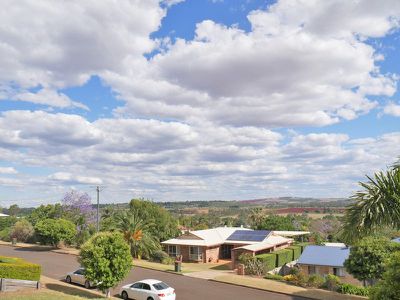 38 Adermann Dve, Kingaroy