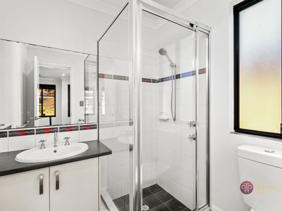 10 Moston Crescent, Bertram