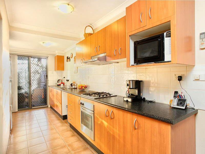 4 / 51 Bathurst St, Liverpool