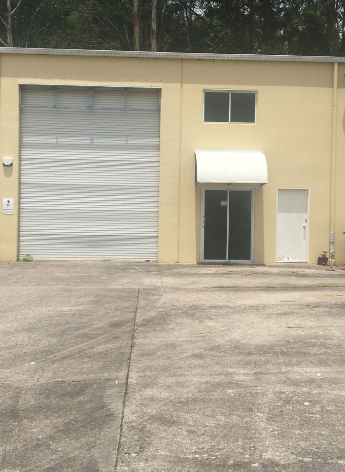 Unit 2, 3 and 4  / 18  Tectonic Crescent , Kunda Park