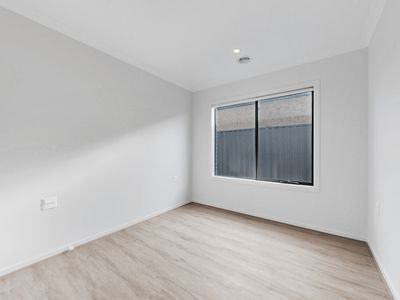 16 Chance Way, Clyde North