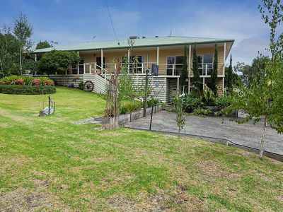 8 Stanhill Drive, Cranbourne South
