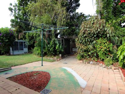 8 Blundell Avenue, Forster