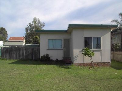 76 Peterborough Avenue, Lake Illawarra