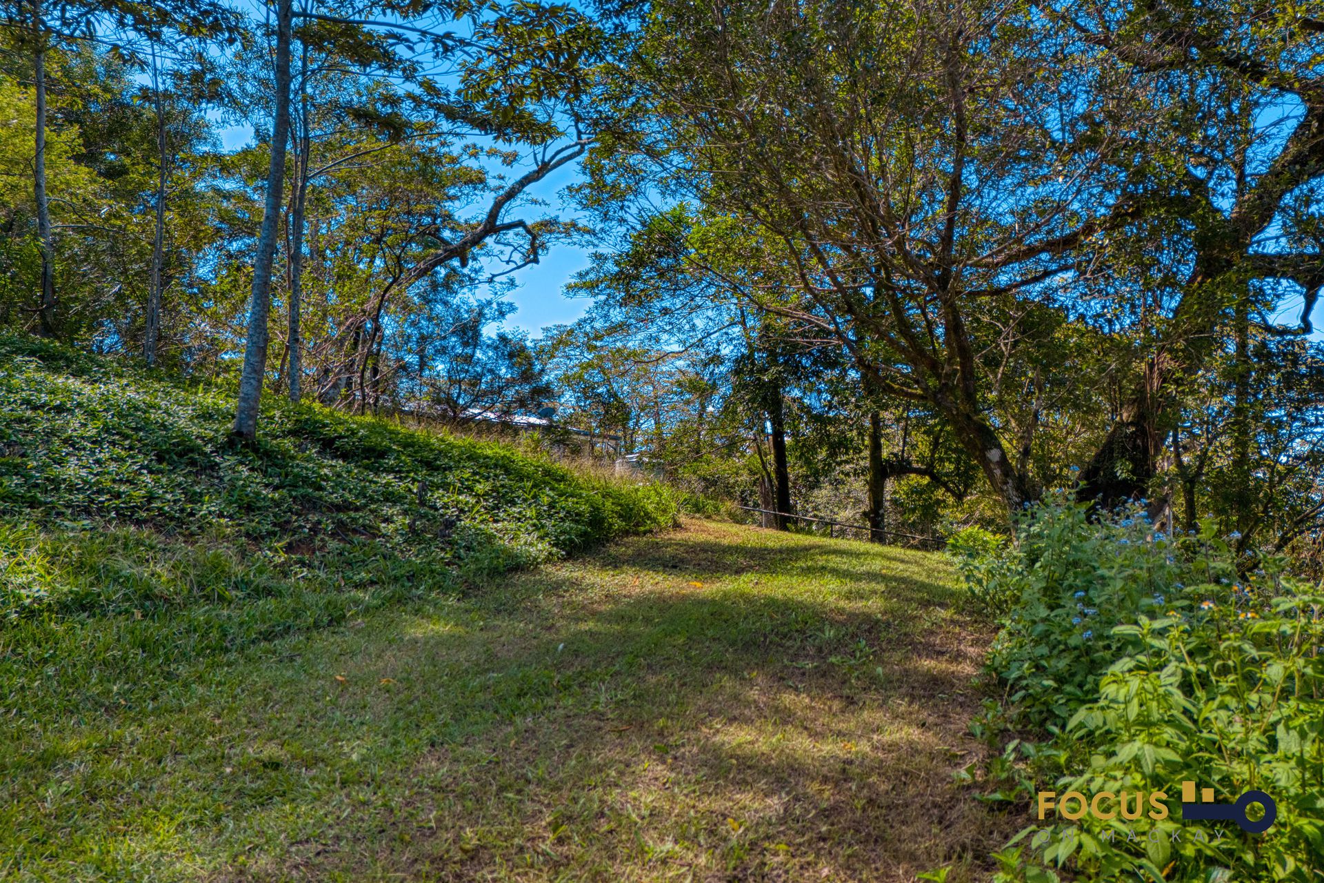 8 Howie Street, Eungella
