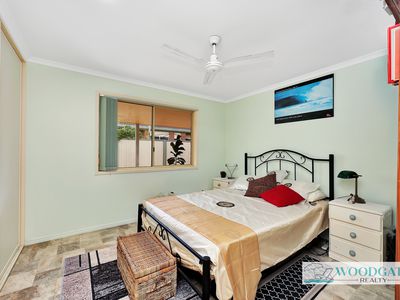 10 LORIKEET AVENUE, Woodgate