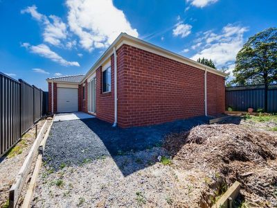 21 Botham Crescent, Pakenham