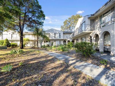 2 / 5 Fourth Road, Armadale
