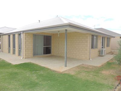 22 Geographe Bay Pass, Secret Harbour
