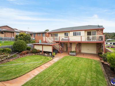 18 Hillside Crescent, Kianga