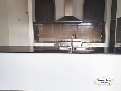 35 Surround Drive, Mambourin