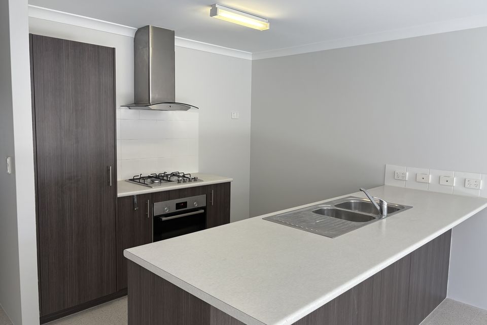 131 Lambeth Cir, Wellard