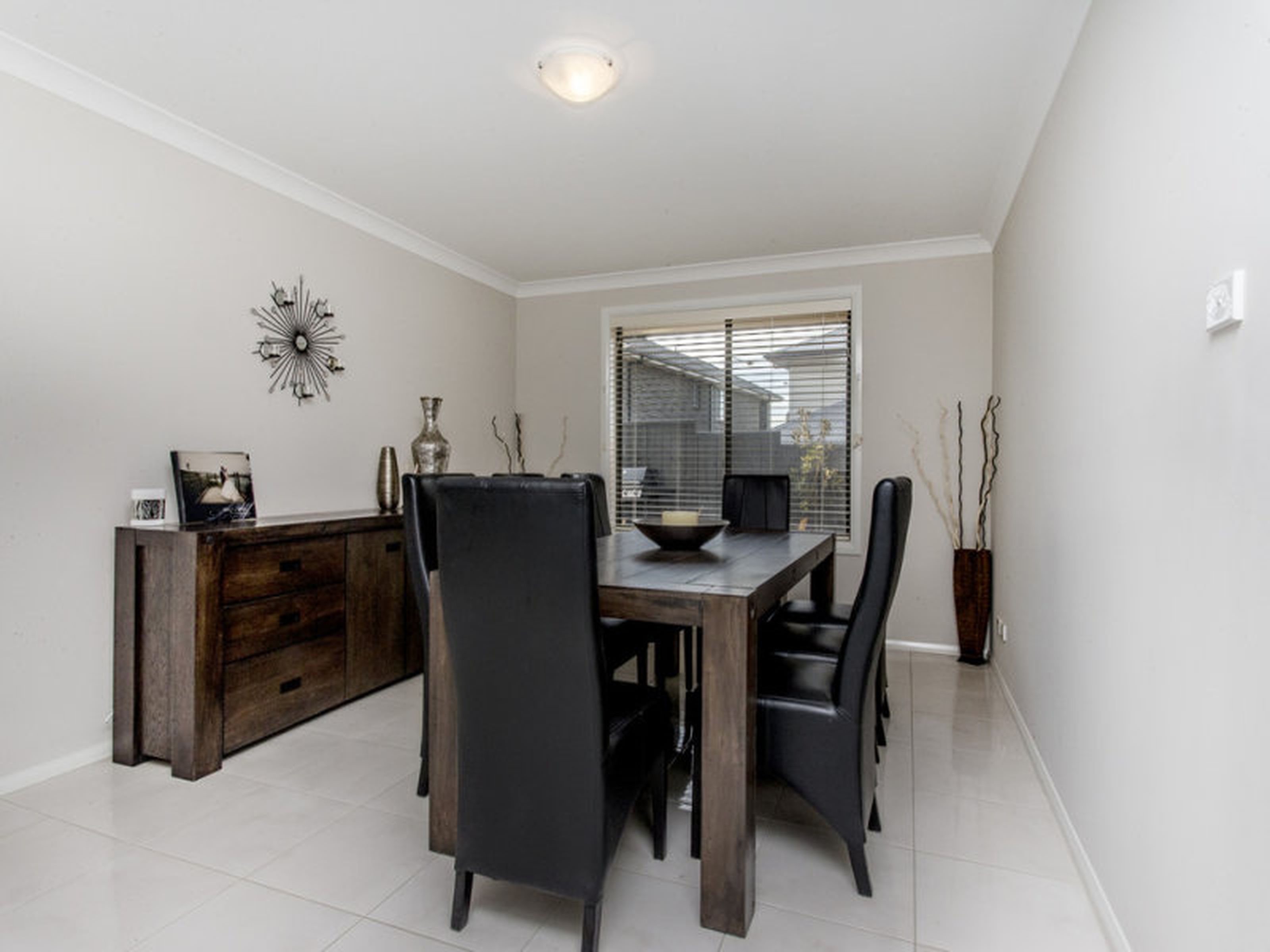 57 Darug Avenue, GLENMORE PARK