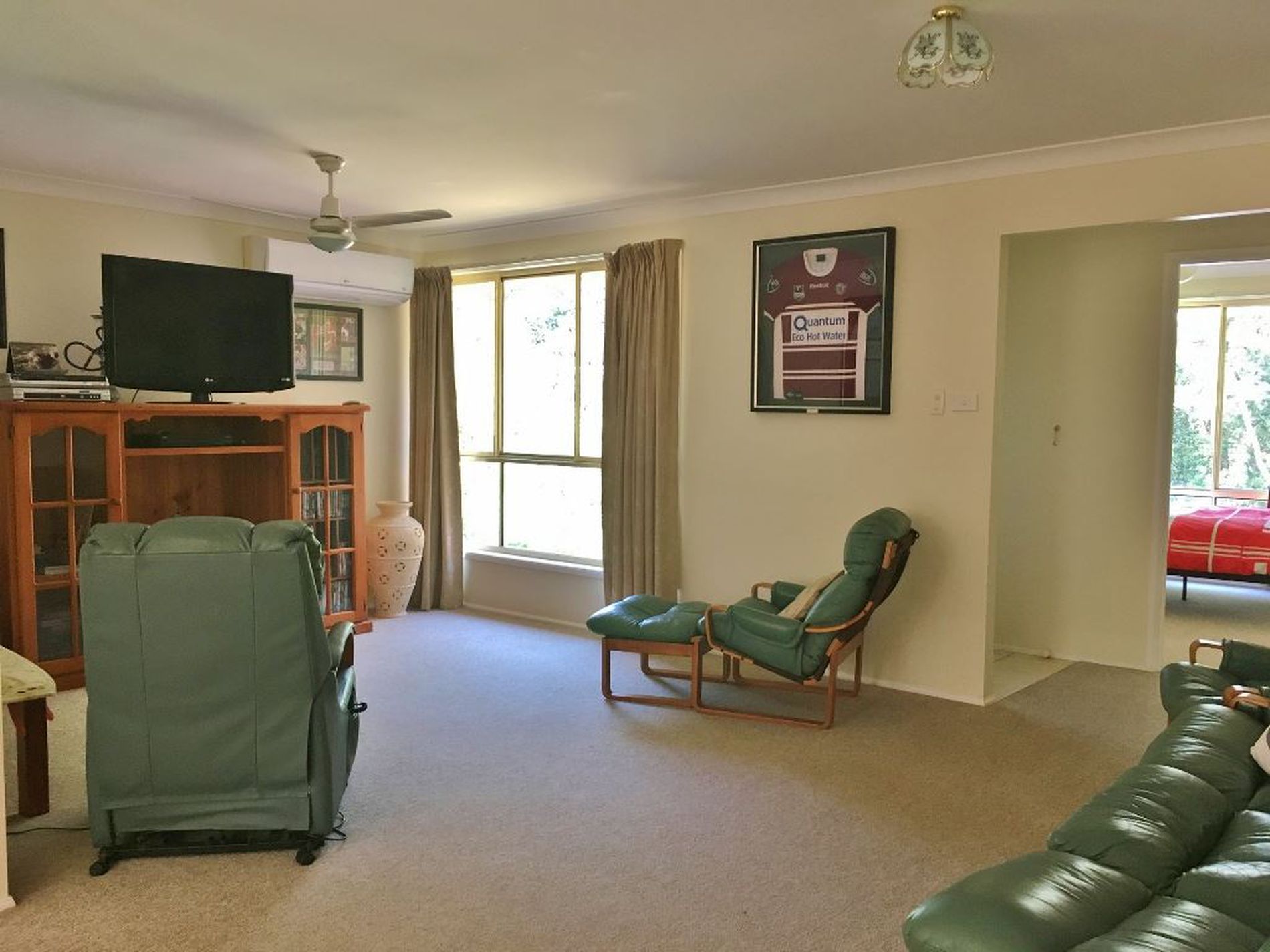 42 Valley Drive, Mollymook