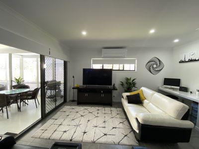 8A Layde Court, Urangan