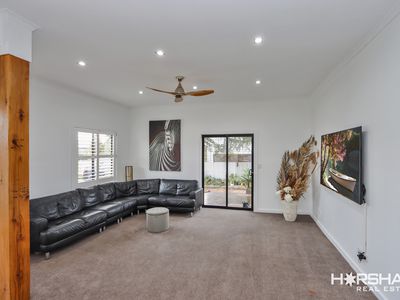 11 Tena Ave [Fully Furnished], Horsham