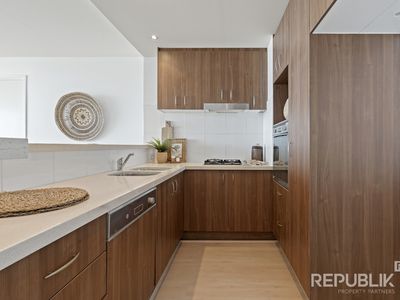 1605 / 1 Como Crescent, Southport