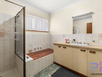 10 View Street, Kangaroo Flat
