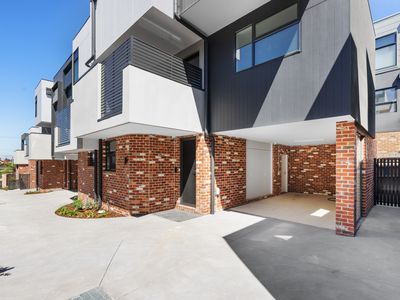 4 / 12 Irvine Crescent, Brunswick West