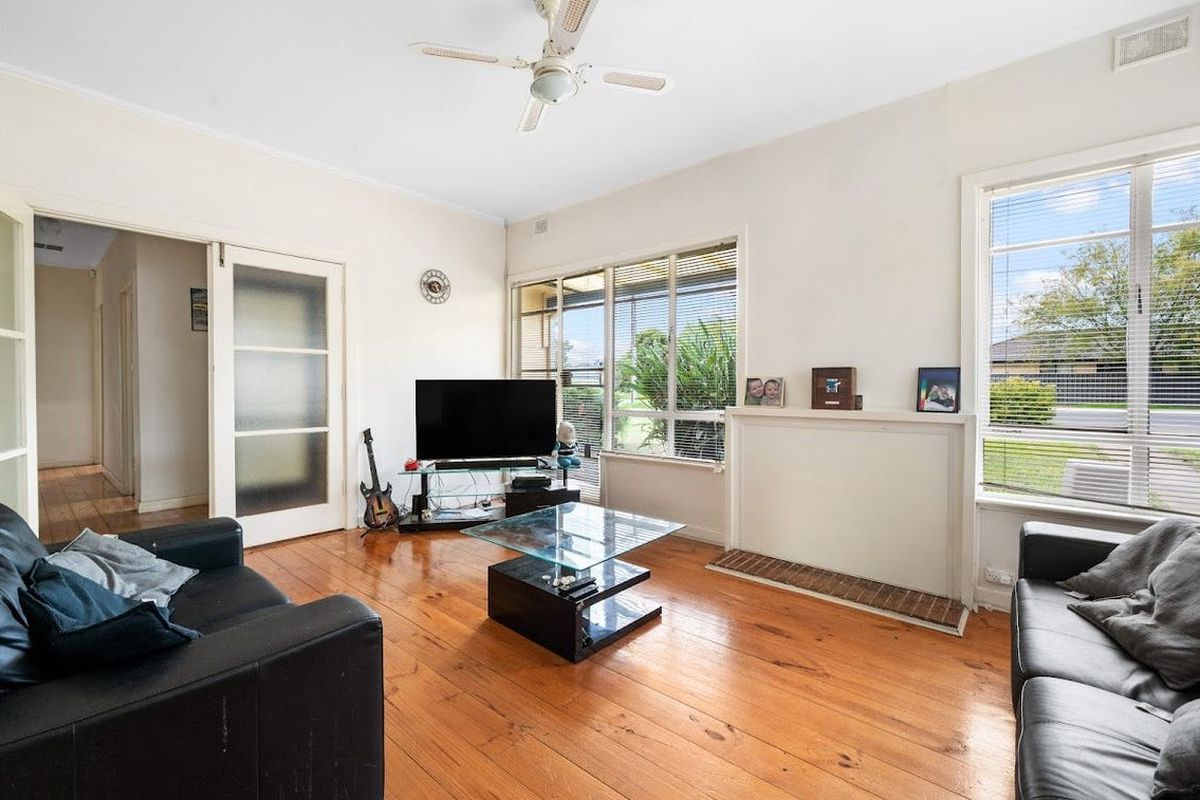 109 Whites Road, Salisbury North