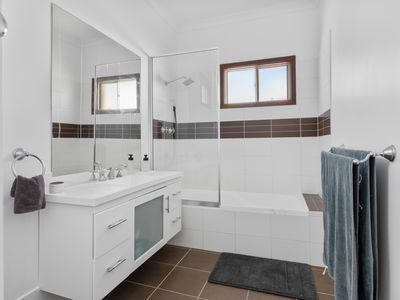 3B Eureka Street, Hannans