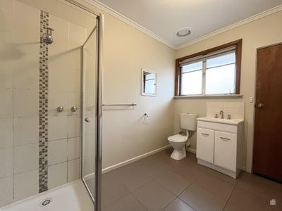 1/6 Waratah Avenue, Tullamarine