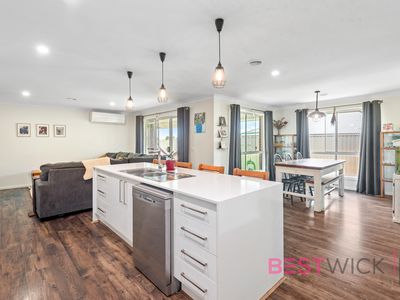 73 Graham Drive, Kelso