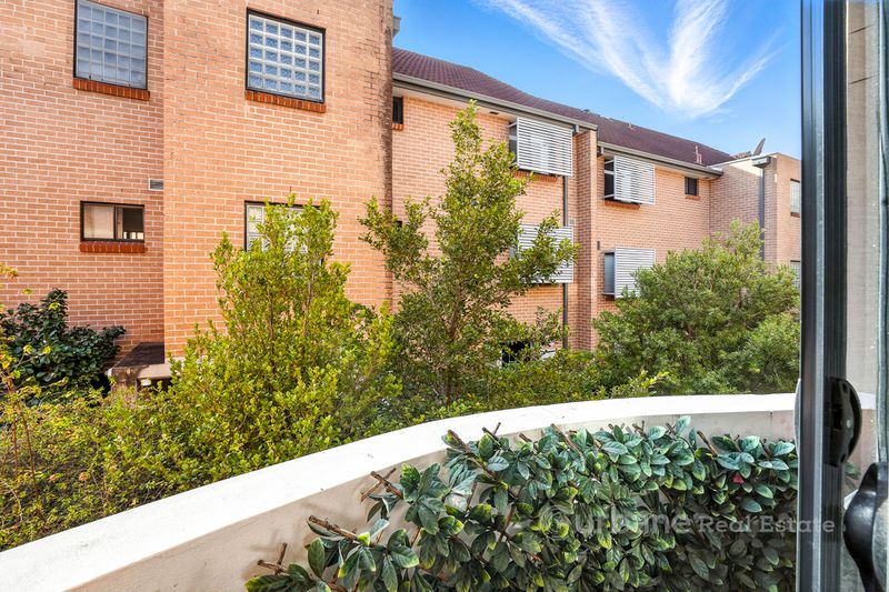 3 / 18 Eastbourne Road, Homebush West