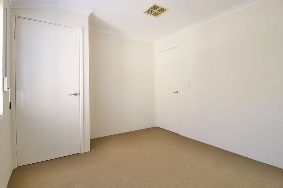 24 Almond Avenue , Shoalwater