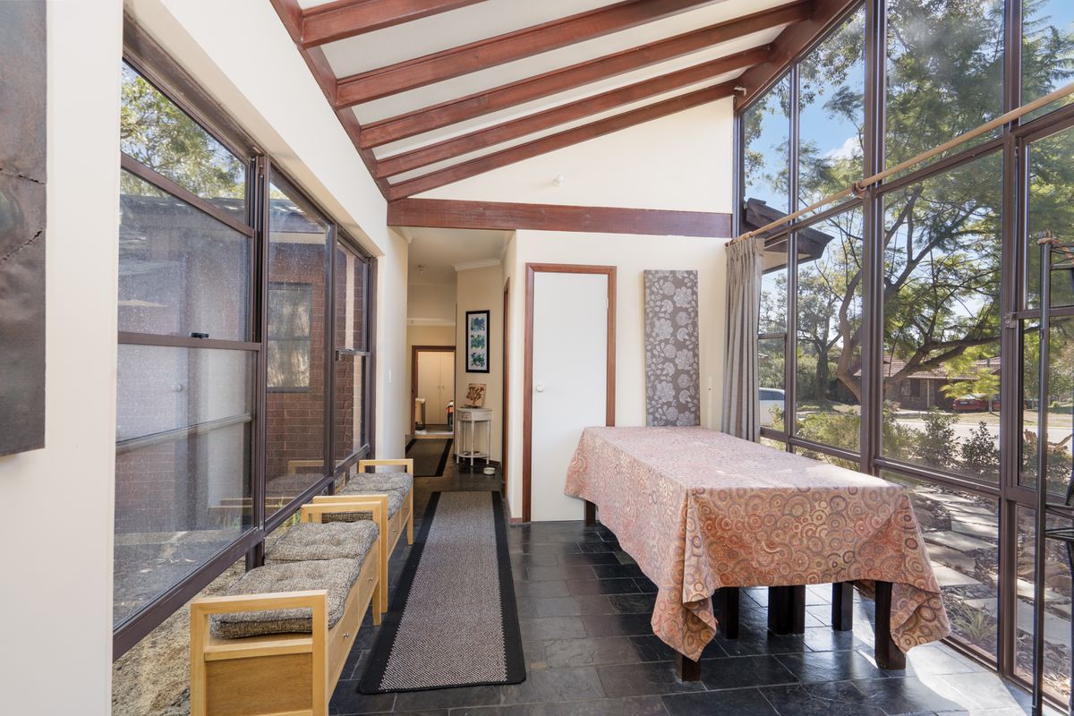 6 Reserve Close, Greenwood