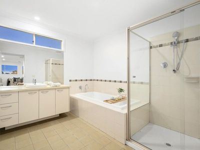 3 Ethel Turner Place, Lynbrook