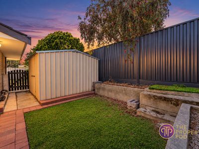 25 Chivalry Way, Thornlie