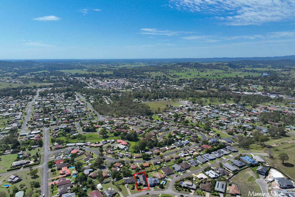 12 Ellenora Circuit, Wingham