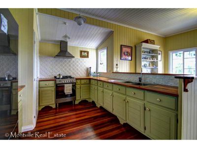 19 Western Avenue, Montville