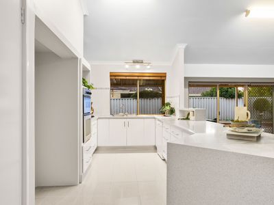 89 Aitken Drive, Winthrop