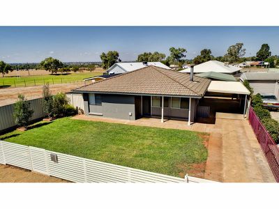 6 Spears Drive, Dubbo