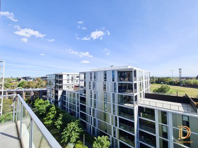 603 / 8C Evergreen Mews, Armadale